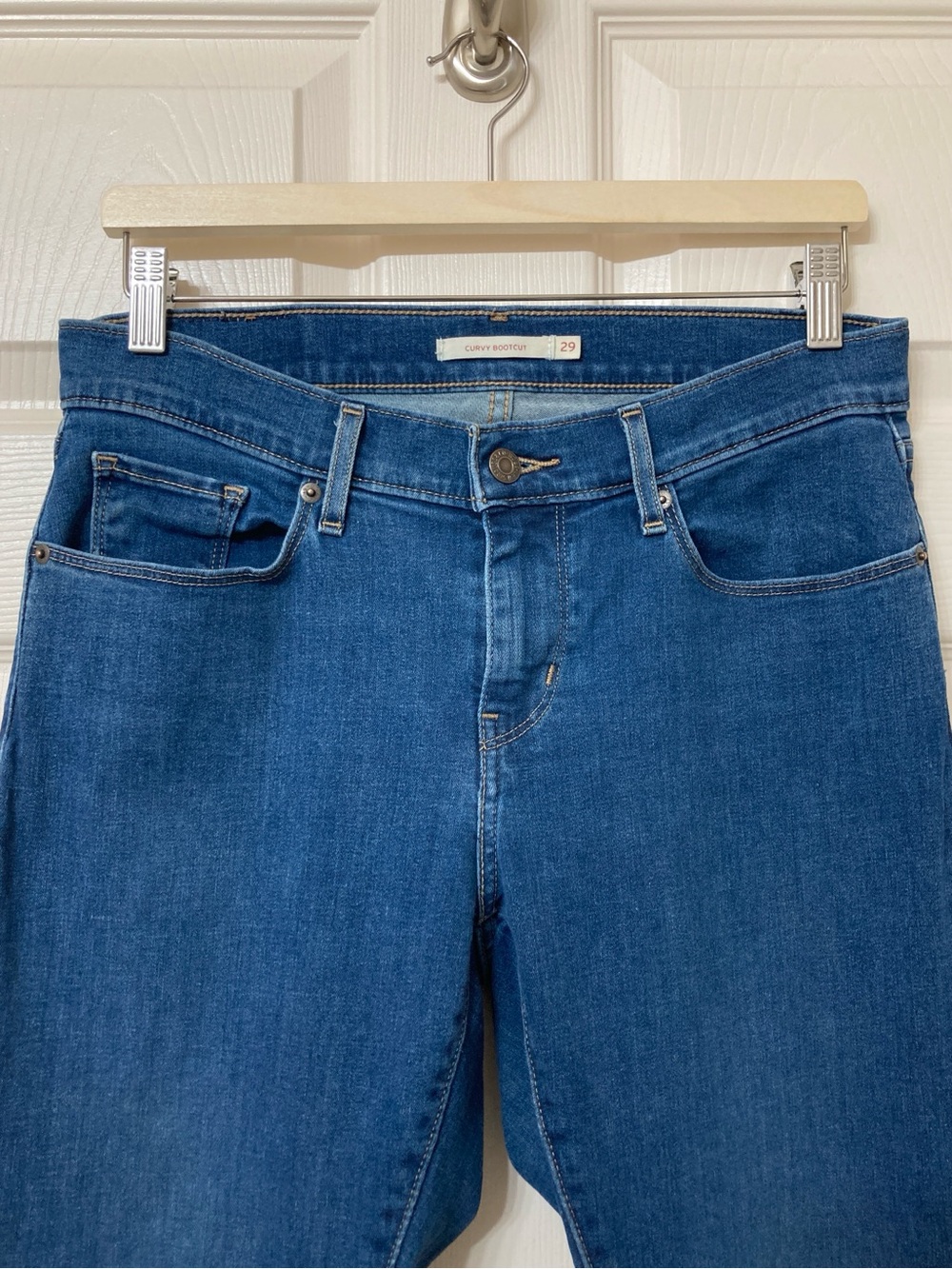 Levi’s Women’s Curvy Bootcut Jeans Size 29 - Picture 3 of 7